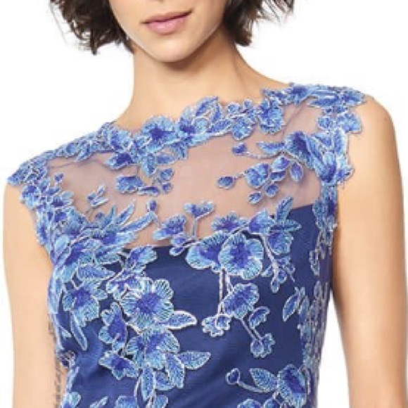 TADASHI SHOJI EMBROIDERED FLORAL GOWN SIZE L SIZE 12 - Picture 4 of 13